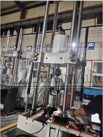 人造髖關(guān)節(jié)動態(tài)疲勞試驗(yàn)機(jī)